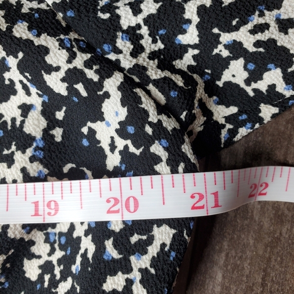 H&M Black White and Blue Animal Print Women's Midi Dress Size 14 NWOT - Picture 14 of 16